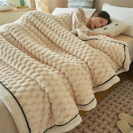 Winter Warm Blanket Skin-Friendly Bedspread Solid Striped Throw Blankets Sofa Air Conditioning Blanket For Bedroom