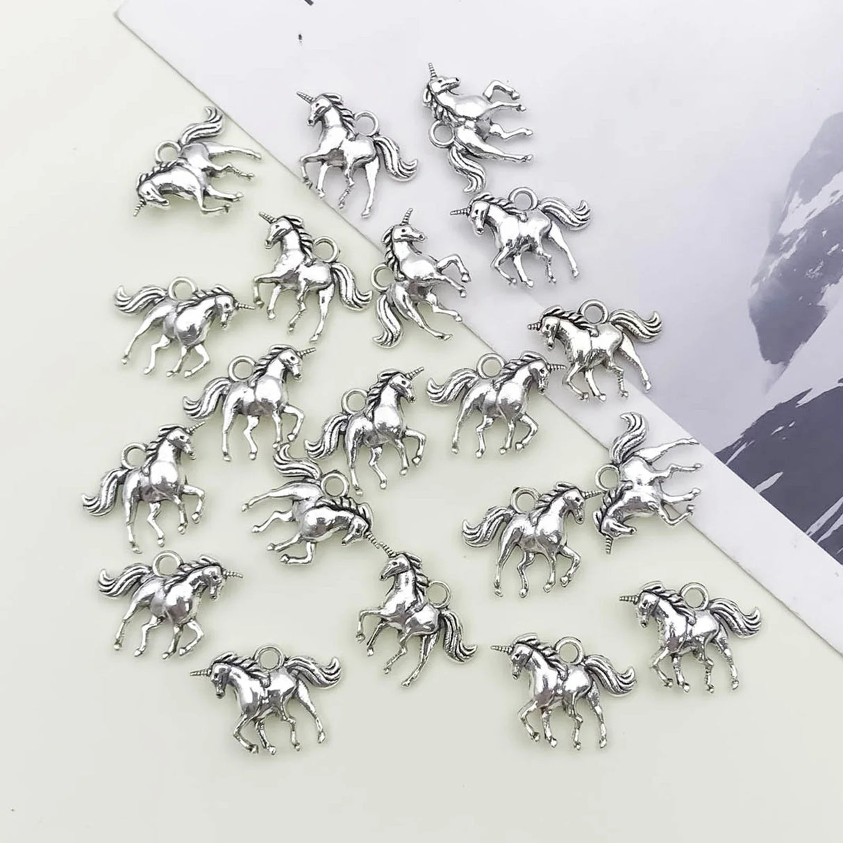 10/20Pcs Alloy Retro Silvery Animal Shape Charms Horse Owl European and American Style Creative Pendants For Bracelet Necklace