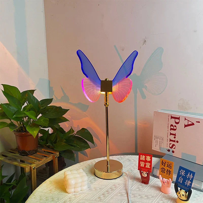 Table Lamp Retro Gold Acrylic Butterfly LED Desk Lamp Hotel Villa Art Decor LED Table Light Living Room Bedside LED Night Lights