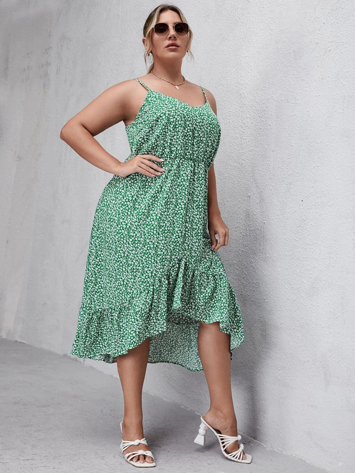 Plus Size Elegant Summer Sleeveless Ruffle Hem Party Dress Women Sexy Floral Print Boho Dress Large Size Cami Dress 6XL 7XL