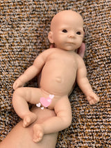 8 styles/28cm Cuddly Unpaint Solid Silicone Bebe Reborn Girl Full Body Silicone Baby Girl Lifelike Real Corpo De Silicone Doll