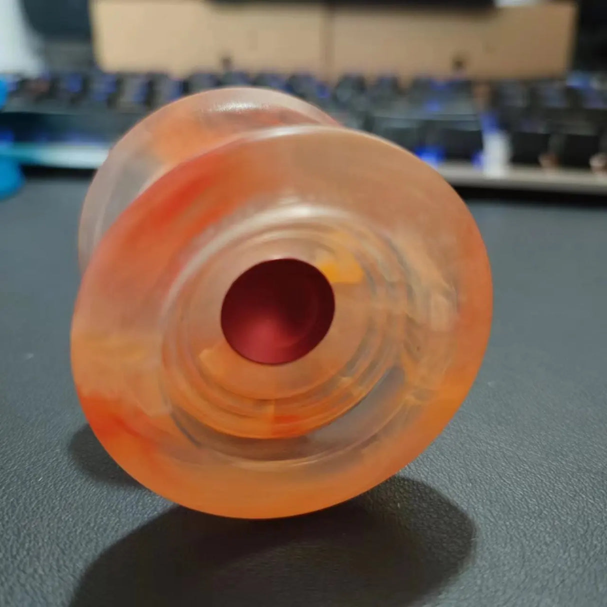 YYF Atom Smasher  YOYO   1A Fantastic Sleepy Yoyo Ball Aluminum Alloy Axis Cover Toy Plastic injection ball