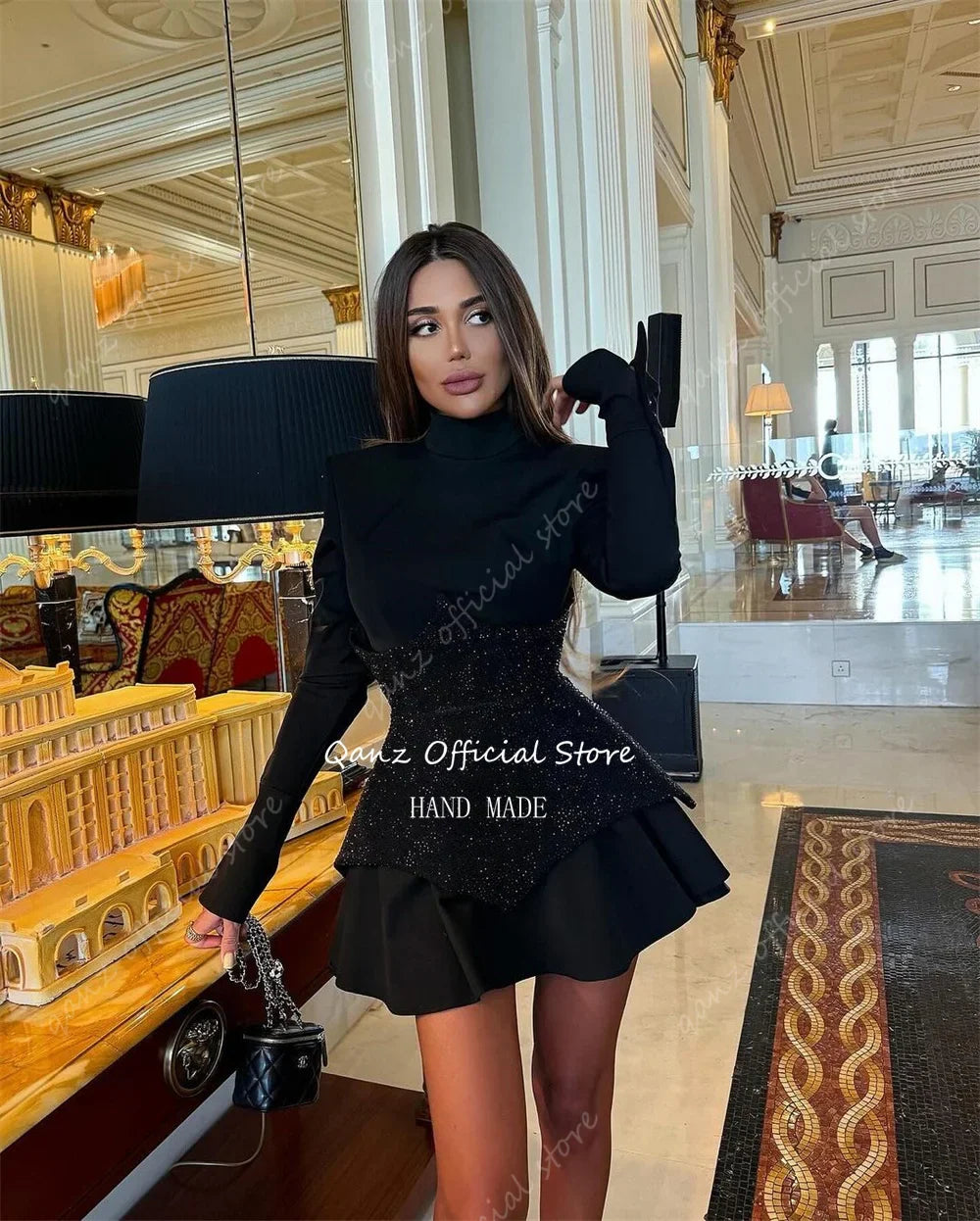 Qanz Sparkle Long Sleeves Prom Dresses Black Satin High Neck Short Cocktail Kleider A Line Plus Size Club Party Nigh Dresses