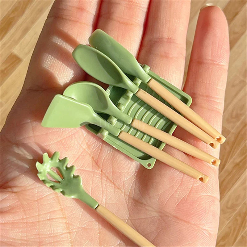 1/6 Dollhouse Miniature Kitchen Mini Frying Pan Soup Pot Simulation Cooking Utensils for Blyth BJD Doll Accessories Toy