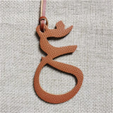 Wholesale  Personalized Real Natural Leather Character Alphabet Arabic Letter Keychain Backpack Pendant Ladies Women Bag Charm