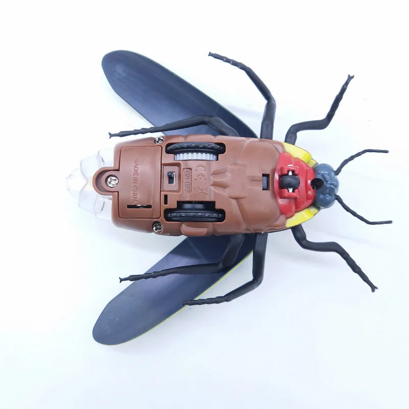 RC Animal Realistic Glowworm Remote Control Firefly Insect Vehicle Car Electric Scary Toy Halloween Pranks Joke Kids Adult Gifts