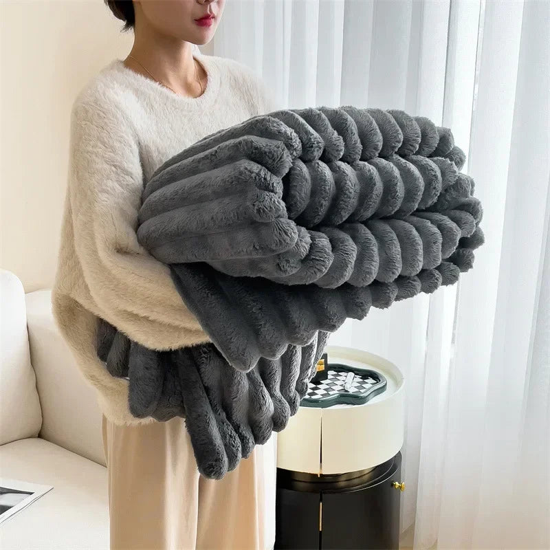 Imitation Rabbit Velvet Autumn Warmrh Bed Blanket Cozy Warmth Coral Fleece Sofa Blankets for Throw Comfortable Bed Sheets Winter