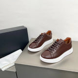 2022 new, high-end quality luxury designer, men's sports shoes, decorated with rich texture calf leather details.