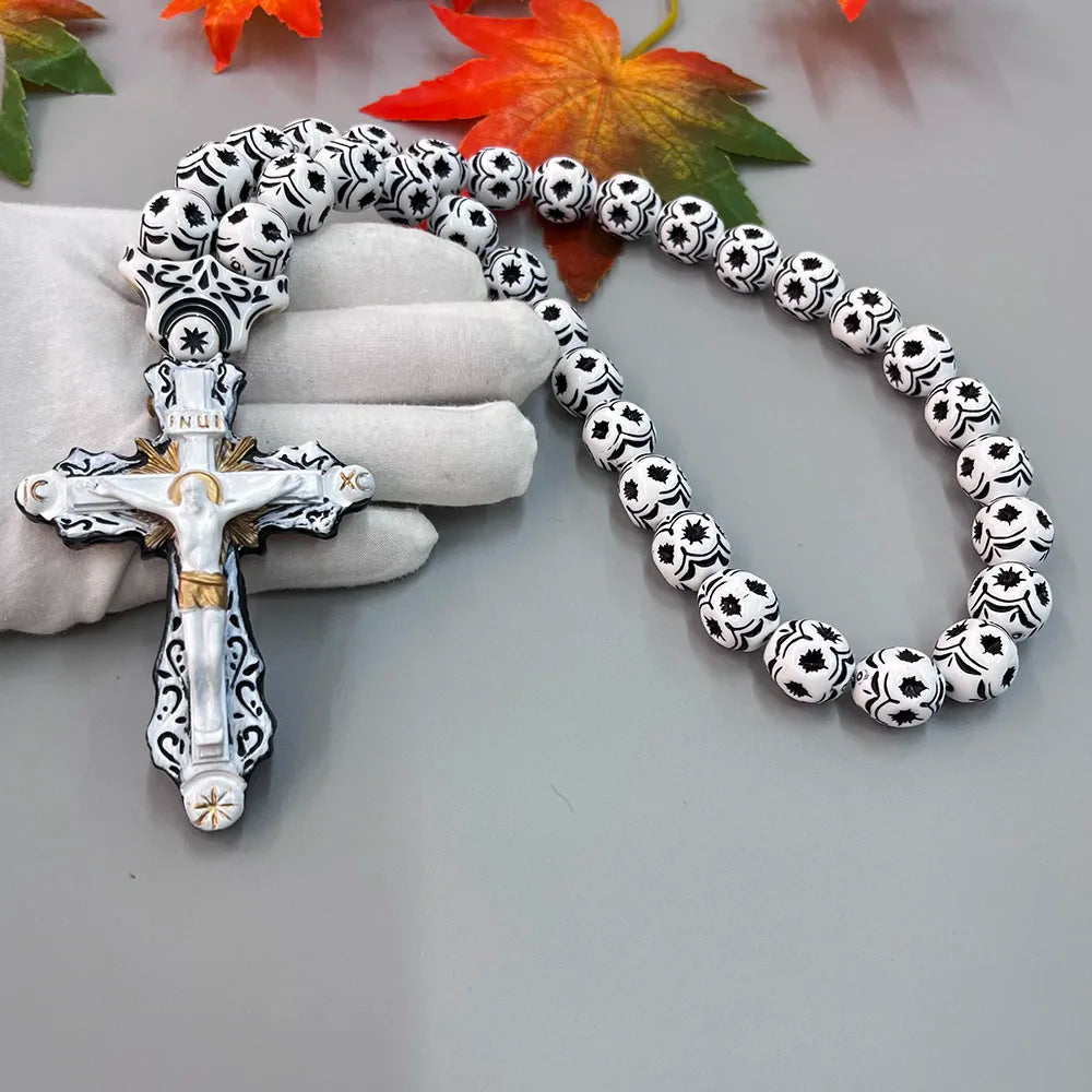 GS111 Cross Holy Image Resin Paintings Fine Beads Decoration Religious Redemption Belief 3D Stereo Car Pendants NecklaceOrnament