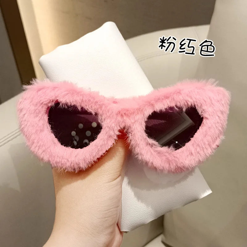 Trendy Cat Eye Kardashan Sunglasses Women Punk Soft Fur Velvet Sun Glasses Ladies UV400 Shades Handmade Eyewear Gafas De Sol INS