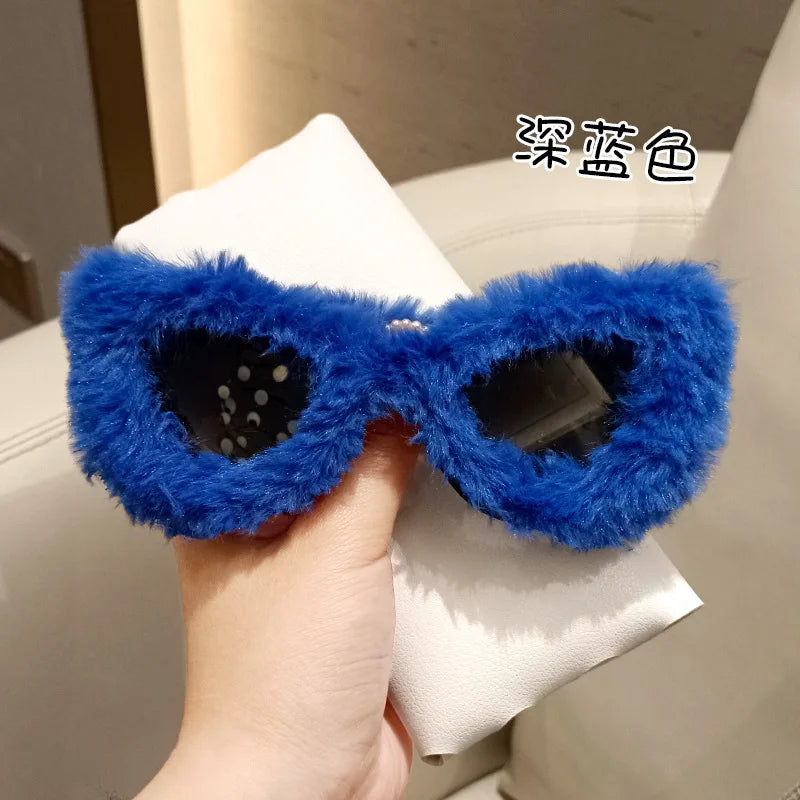 Trendy Cat Eye Kardashan Sunglasses Women Punk Soft Fur Velvet Sun Glasses Ladies UV400 Shades Handmade Eyewear Gafas De Sol INS