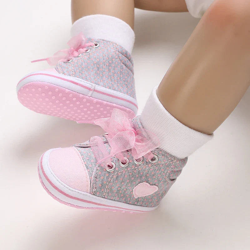 Summer Fashion Newborn Pink Baby Shoes Non-slip Cloth Bottom Shoes For Girls Elegant Breathable Leisure Baby First Walking Shoes