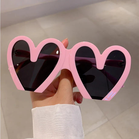 KAMMPT Heart Shape Sunglasses Women 2023 Fashion Vintage Cute Party Shades Trendy Retro Brand Designer Multicolor UV400 Eyewear