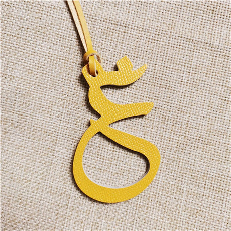 Wholesale  Personalized Real Natural Leather Character Alphabet Arabic Letter Keychain Backpack Pendant Ladies Women Bag Charm