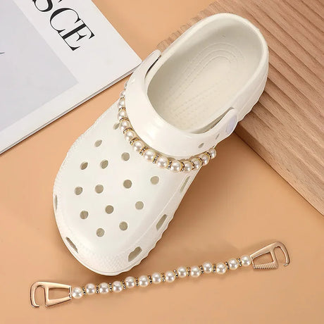 Fashion Elegant Hole Shoe Charms for Flower Pearl Clogs Jeans Cartoon Cute  Charms Designer Vintage Luxury Shoe Decorations NEW