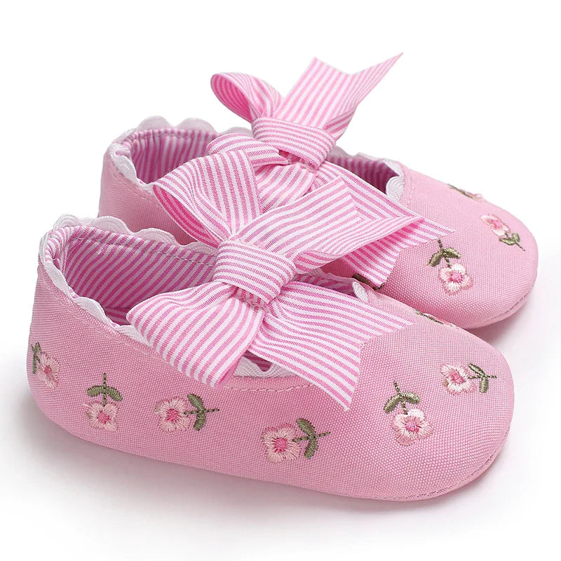 Summer Fashion Newborn Pink Baby Shoes Non-slip Cloth Bottom Shoes For Girls Elegant Breathable Leisure Baby First Walking Shoes