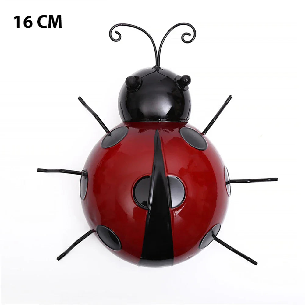 3D Metal Ladybugs Wall Mounted Decor Garden Creative Cute Insect Sculptures Outdoor Patio Lawn Fence Statues Decoration Supplies