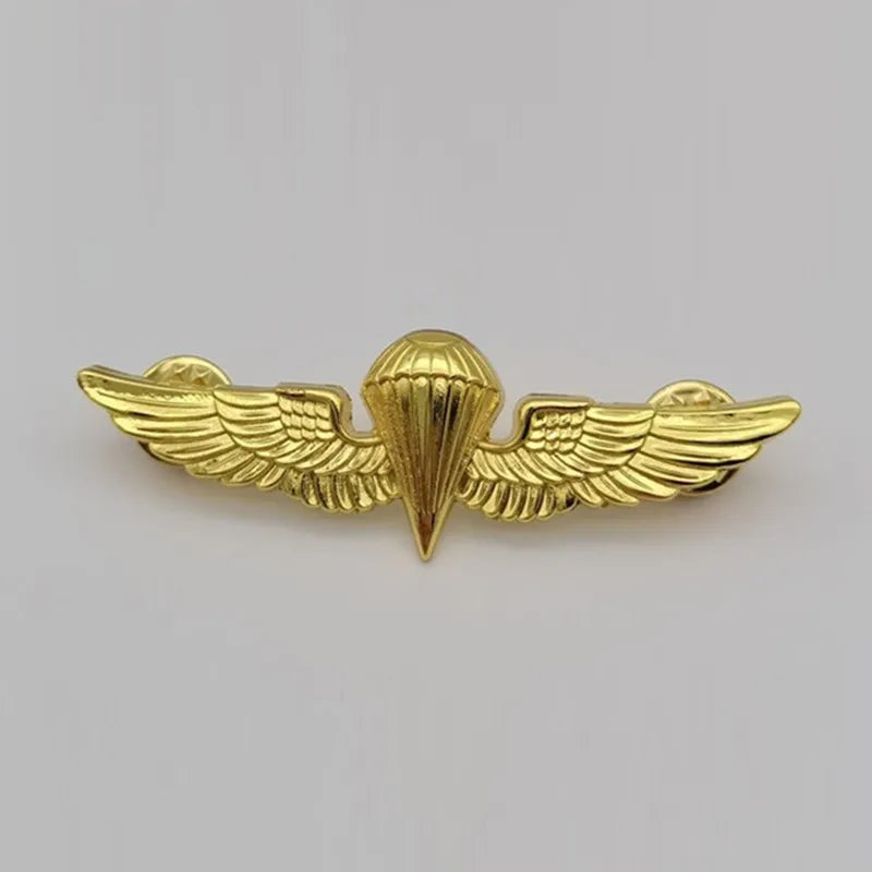 Classic Men Brooches Vintage WWII USAF Wings Military Command Pilot Metal Wings Metal Badge Pin Army Fans Nostalgic souvenirs