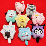 Sanrio Cat Cross Dressing Plush Keychain Cartoon Anime Pendant Kuromi Melody Pompompurin Hangyodon Plushie 키링 Kawaii Bag Decor