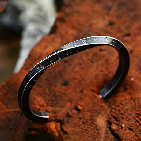 New Vintage Nordic Viking Twist Cuff Bangles For Men Fashion Stainless Steel Viking Letter Bracelet Party Jewelry Gift Wholesale