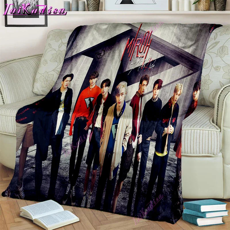 Stray Kids Blanket Soft Sofa Cover Kpop Singer Throw Blanket Fleece Blanket Lightweight Warm Bed Blankets for Bedroom Couch