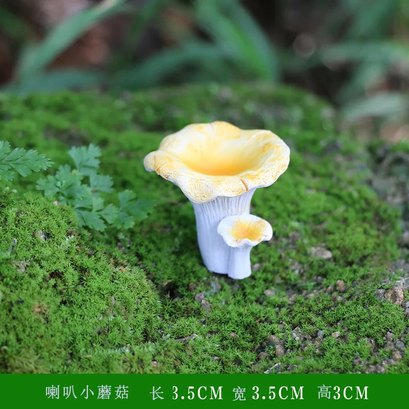 Miniatures Mushroom Garden Decoration Resin Statue Figurine for Patio Yard DIY Fairy Flowerpot Plants Outdoor Bonsai Ornament