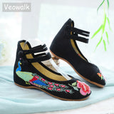 Veowalk Big Size 34-43 Chinese Style Peacock Embroidery Women's Flats Old Peking Soft Sole Casual Breathable Cloth Shoes Woman