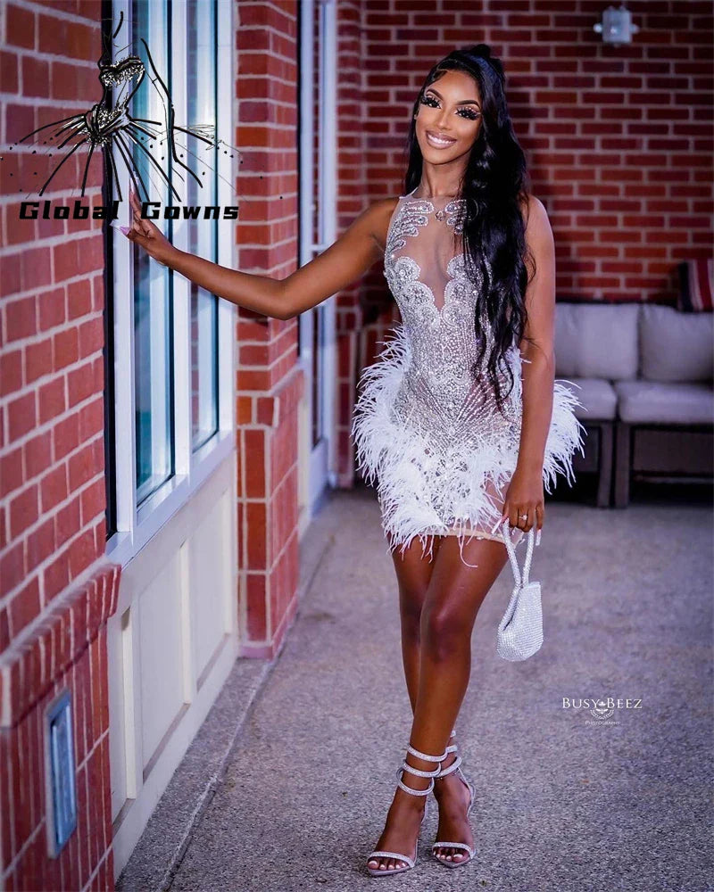 White Feathers Short Prom Dress For Black Girls Beaded Crystal Birthday Party Dresses Mermaid Mini Abiti Da Cocktail Homecoming