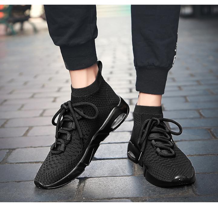 Men's Black Roam Sneaker