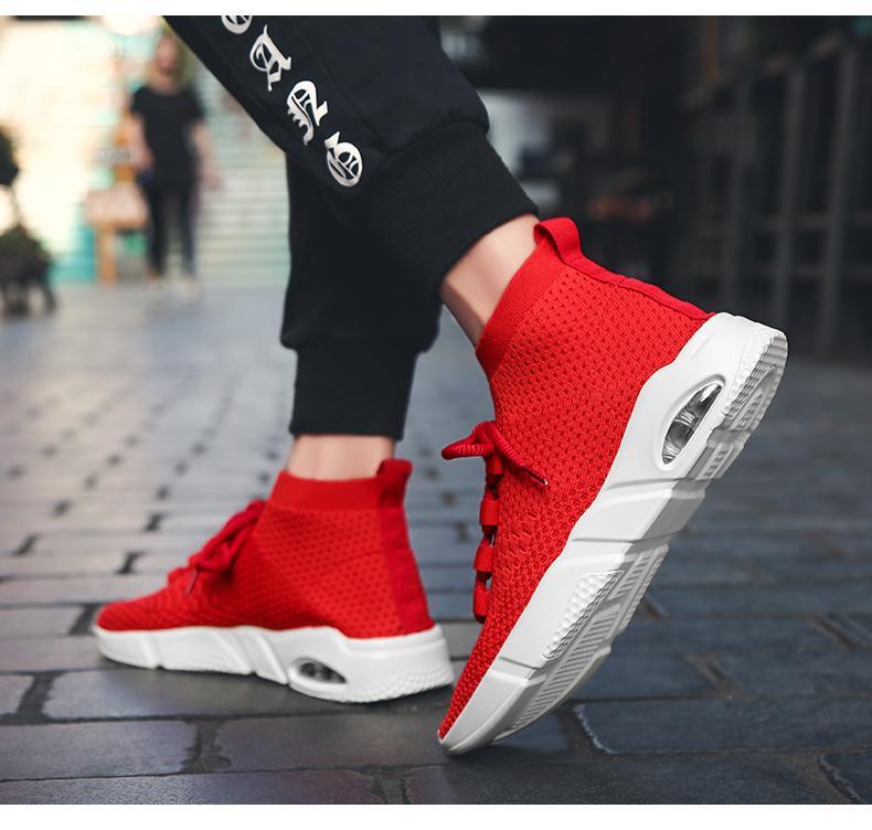 Men's Red Roam Sneaker